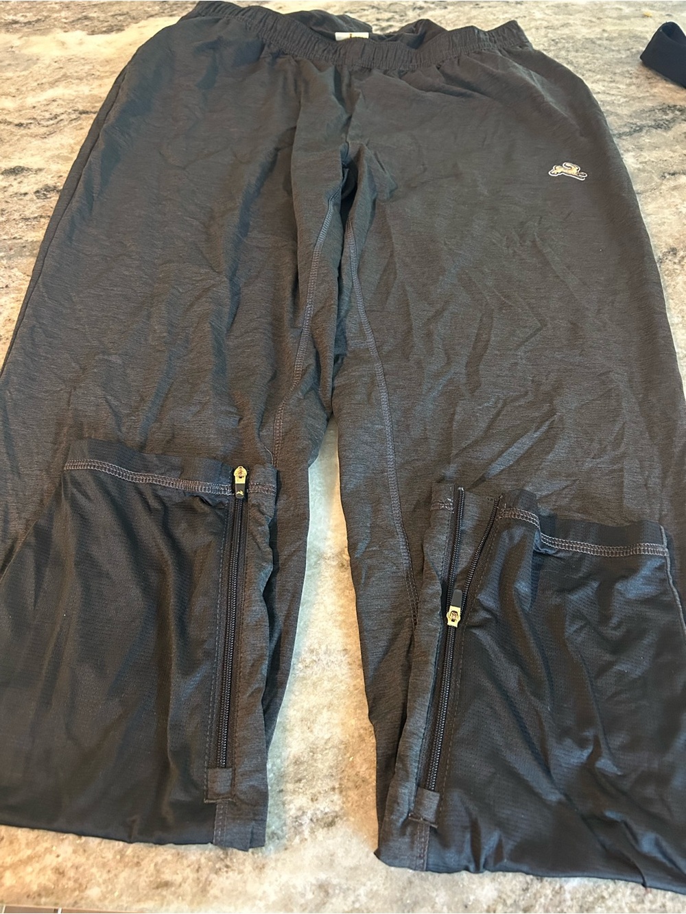 Tracksmith Men's Black Athletic Track Pants with Zip Pockets size medium